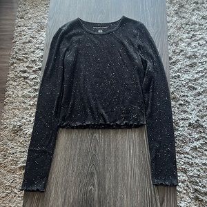 AE black & white speckled super soft long sleeve crop top, size M, NWOT